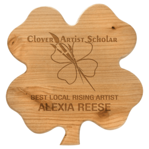 9.75X10.25ALDR CLOVER PLQ